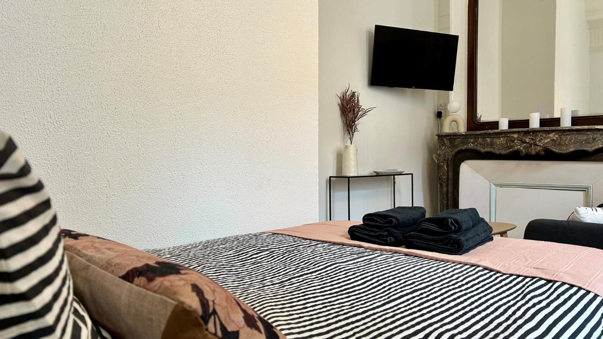 Le Mary Apartment Autun ภายนอก รูปภาพ