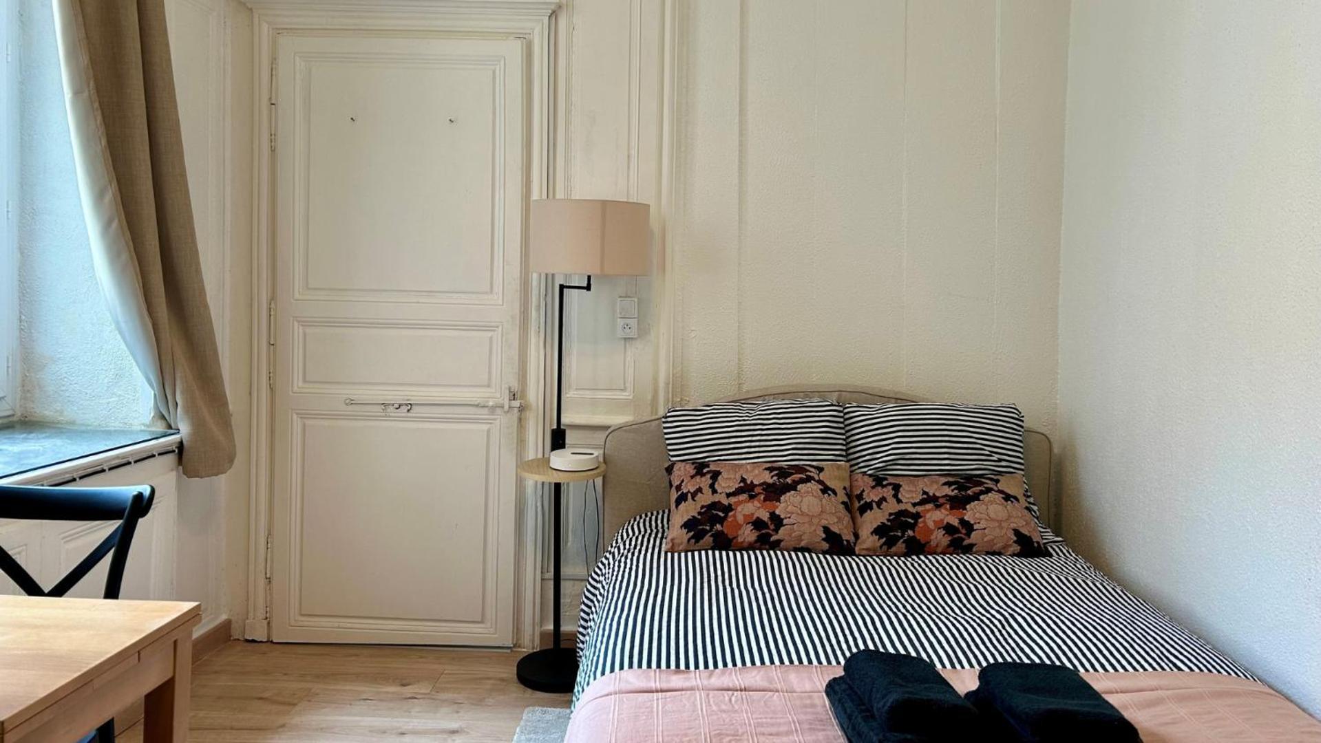 Le Mary Apartment Autun ภายนอก รูปภาพ